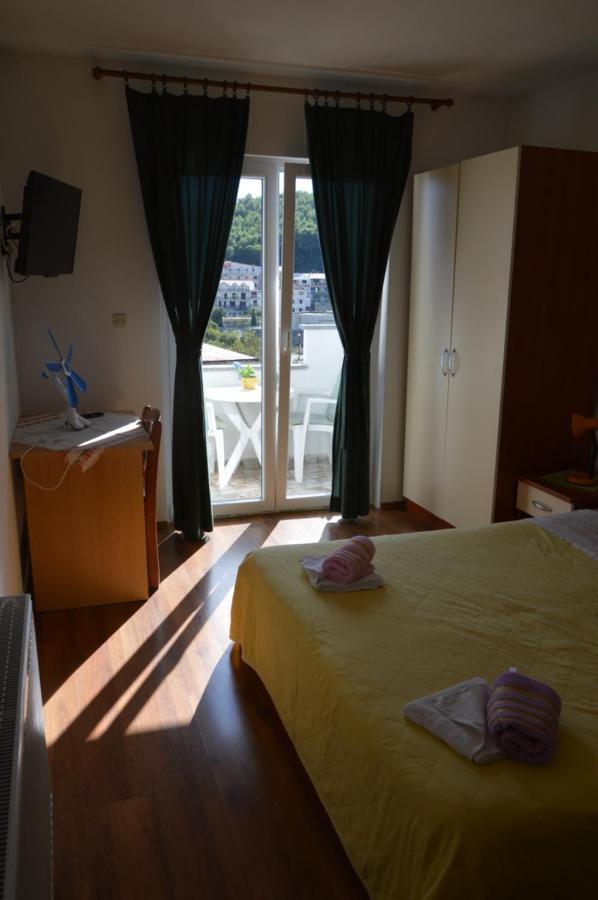 Apartman Mare Drvenik  Exterior photo