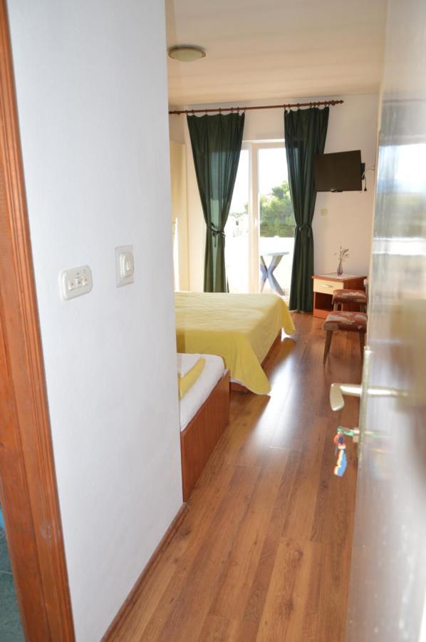 Apartman Mare Drvenik  Exterior photo