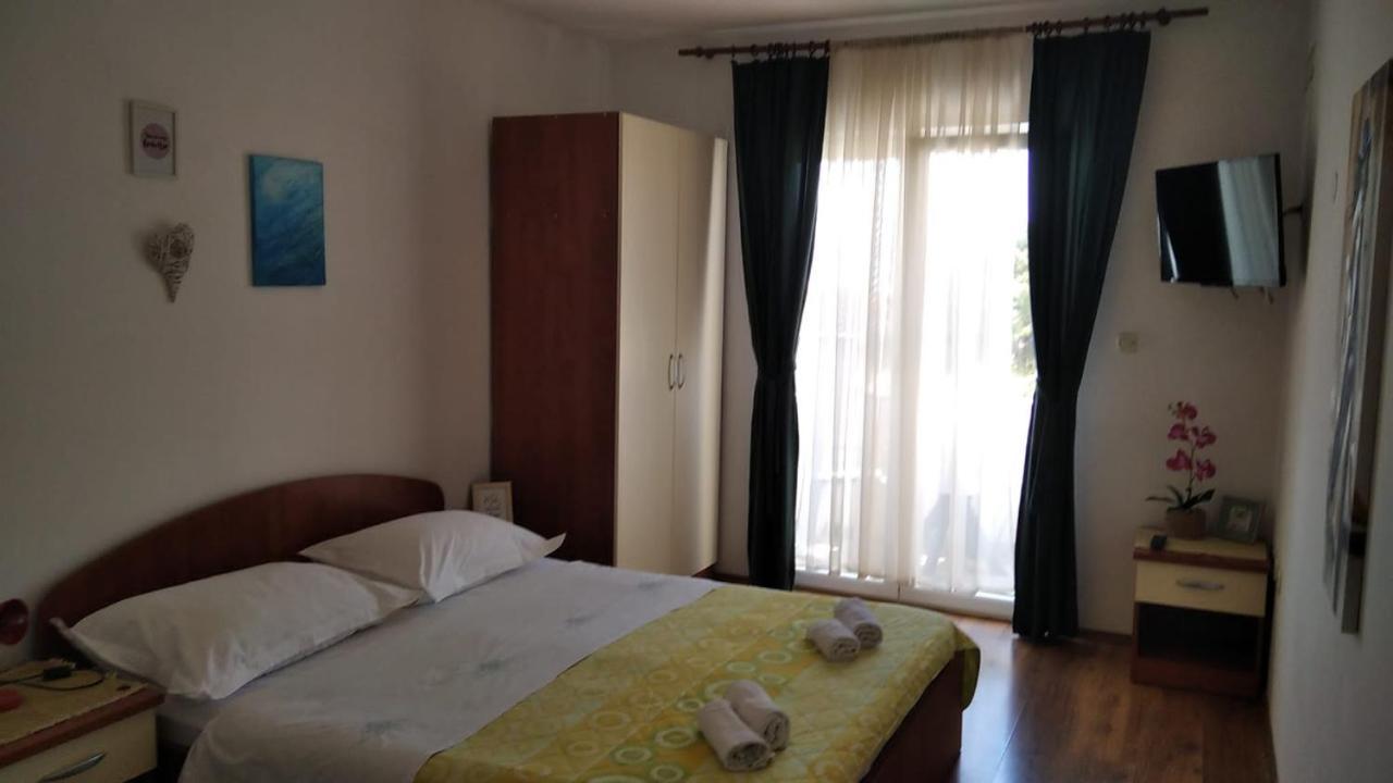 Apartman Mare Drvenik  Exterior photo